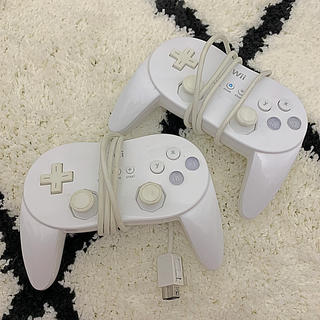 ウィー(Wii)のWii コントローラー　セット(携帯用ゲーム機本体)
