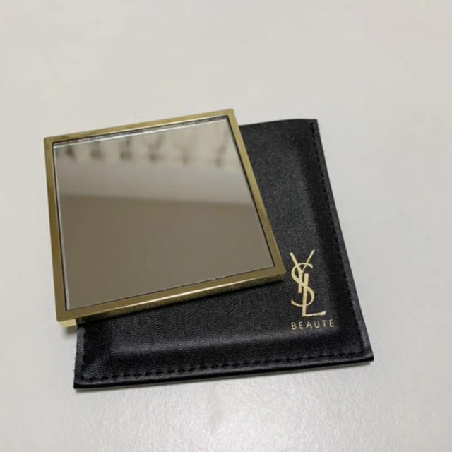 Yves Saint Laurent Beaute(イヴサンローランボーテ)のイヴ・サンローラン　ミラー レディースのファッション小物(ミラー)の商品写真