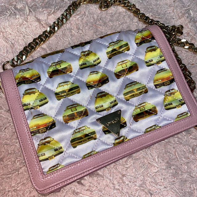 JOYRICH(ジョイリッチ)のJOYRICH タクシー柄 ショルダーバッグ ピンク レディースのバッグ(ショルダーバッグ)の商品写真
