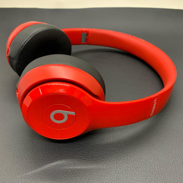 大人気Beats solo2 Wirelessレッド、比較的綺麗です♪