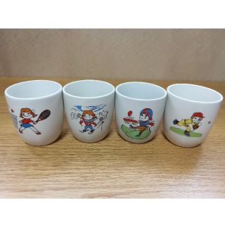 フジヤ(不二家)の4点セット　ペコちゃん　プリンカップ　スポーツ(キャラクターグッズ)