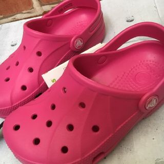 クロックス(crocs)のタグ付未使用☆18.5 クロックス キッズ サンダル ピンク(サンダル)