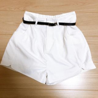 ヘザー(heather)の【美品】Heather ハイウエスト タックショートパンツ　ヘザー(ショートパンツ)