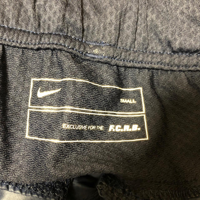 値下げ❗️NIKE FCRB ナイロンショートパンツ ネイビー