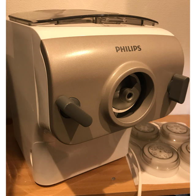 PHILIPS(フィリップス)のPHILIPS ヌードルメーカー 中古品 付属品多数 インテリア/住まい/日用品のキッチン/食器(調理道具/製菓道具)の商品写真