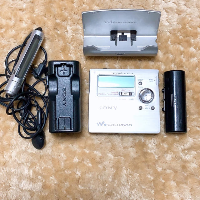 ⭐️時間限定値引き⭐️ ソニー MZ-R909 ポータブルMDレコーダー ⭐️時間限定値引き⭐️ ソニー MZ-R909 ポータブルMDレコーダー
