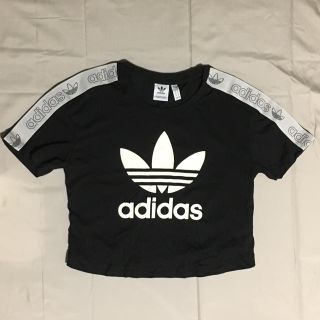 アディダス(adidas)のアディダス　ショートトップス (Tシャツ(半袖/袖なし))