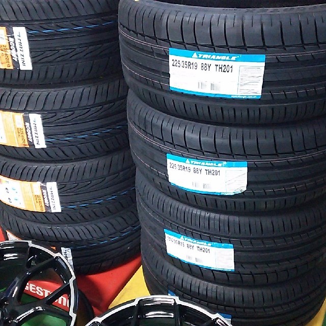 送料無料！ TOPY 19インチ×新品タイヤサイズ選択自由225/40R19等 自動車/バイクの自動車(タイヤ・ホイールセット)の商品写真