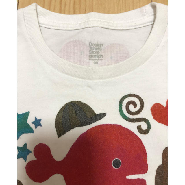 Design Tshirts Store graniph(グラニフ)のきんぎょがにげた　Tシャツ　90 キッズ/ベビー/マタニティのキッズ服女の子用(90cm~)(Tシャツ/カットソー)の商品写真