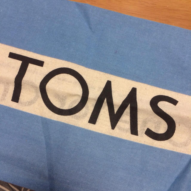 TOMS(トムズ)のTOMS シューズケース レディースのファッション小物(ポーチ)の商品写真