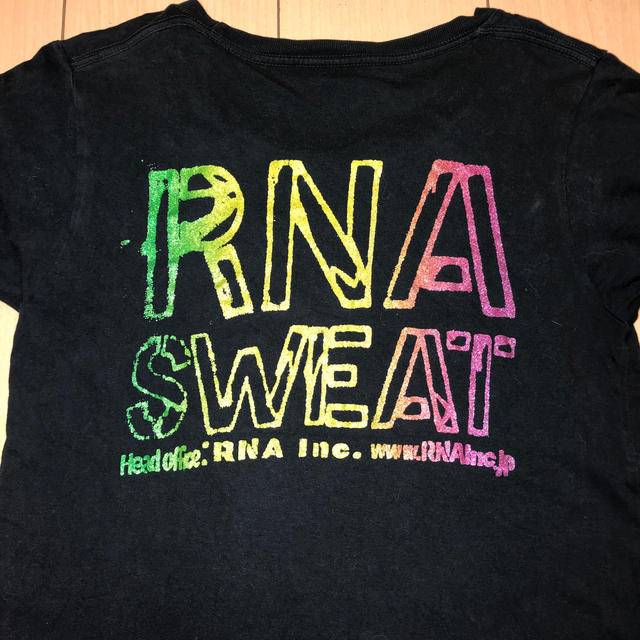 RNA(アールエヌエー)のRNA SWEAT レインボーラメ　スカルTシャツ レディースのトップス(Tシャツ(半袖/袖なし))の商品写真