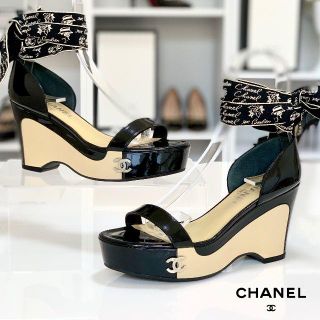 シャネル(CHANEL)の1071 未使用 バイカラー サンダル ベージュ/黒(サンダル)