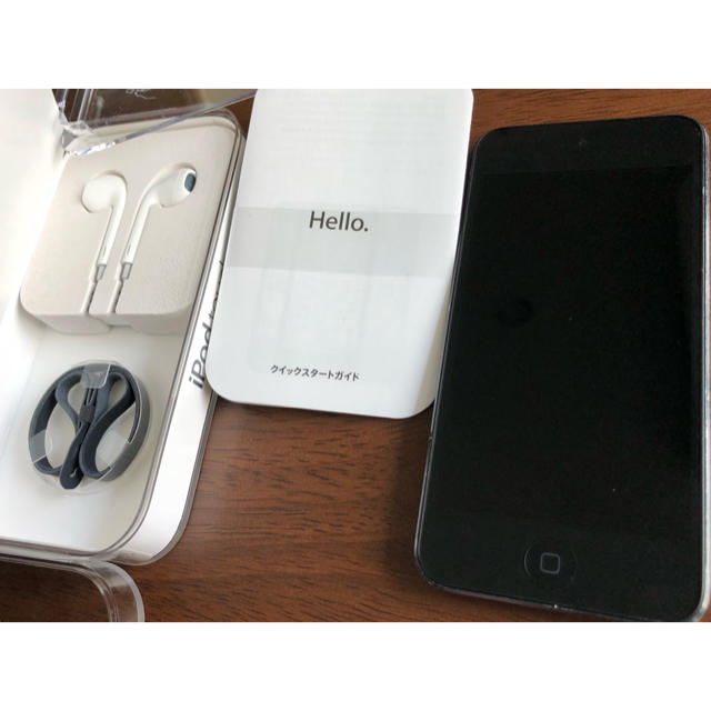 iPod touch(アイポッドタッチ)のiPod touch 32GB Black スマホ/家電/カメラのスマートフォン/携帯電話(スマートフォン本体)の商品写真