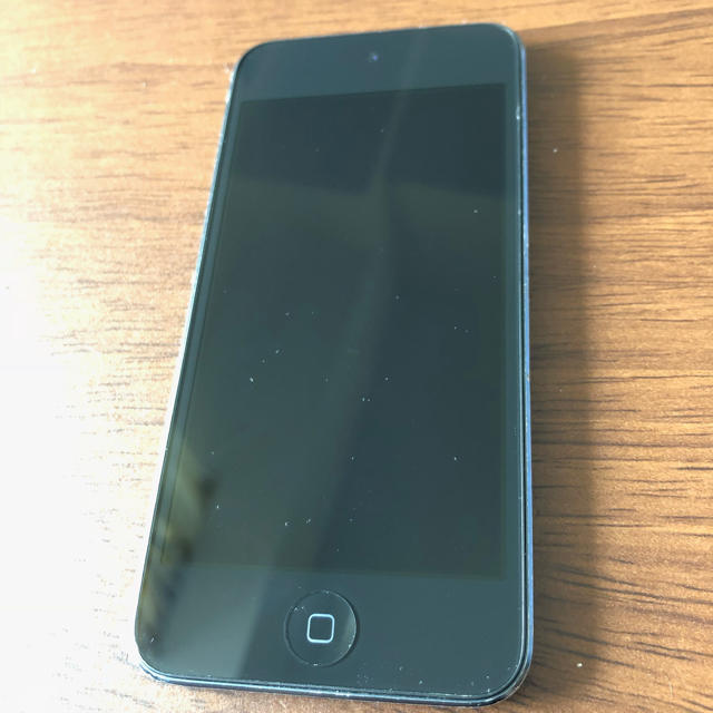 iPod touch(アイポッドタッチ)のiPod touch 32GB Black スマホ/家電/カメラのスマートフォン/携帯電話(スマートフォン本体)の商品写真