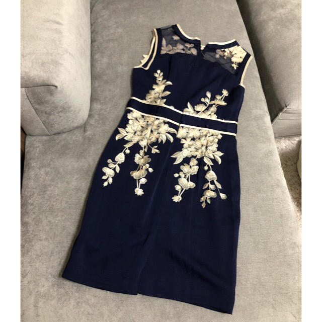 CHITO様専用ドレス　ワンピース  ネイビー　紺　インポート　刺繍 レディースのフォーマル/ドレス(ミニドレス)の商品写真