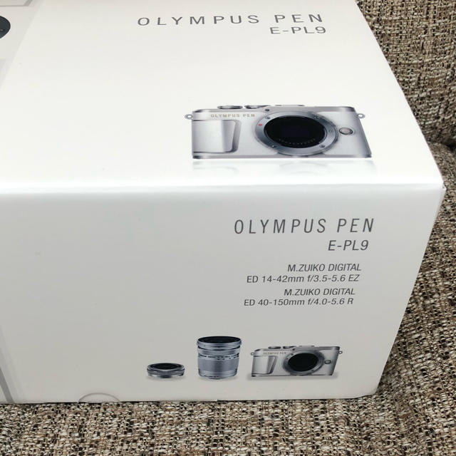 OLYMPUS(オリンパス)の新品　OLYMPUS(オリンパス) PEN E-PL9 EZ ダブルズームキット スマホ/家電/カメラのカメラ(ミラーレス一眼)の商品写真