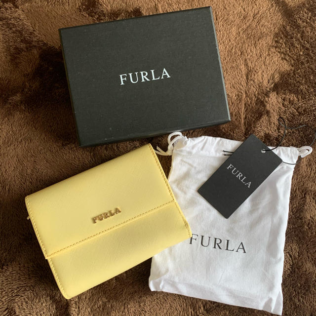 【新品未使用】FURLA 2つ折り財布ファッション小物