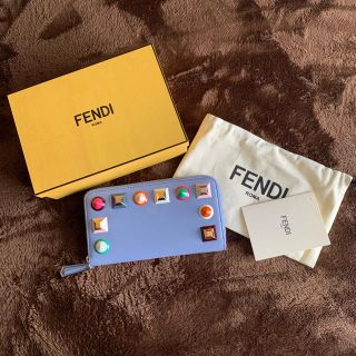 フェンディ(FENDI)の【新品未使用】 FENDI レインボースタッズ  長財布(財布)