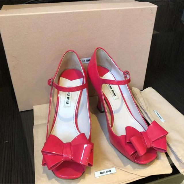 小嶋陽菜着❣️miumiu☆ミュウミュウ ビジューパンプス36 PRADA-