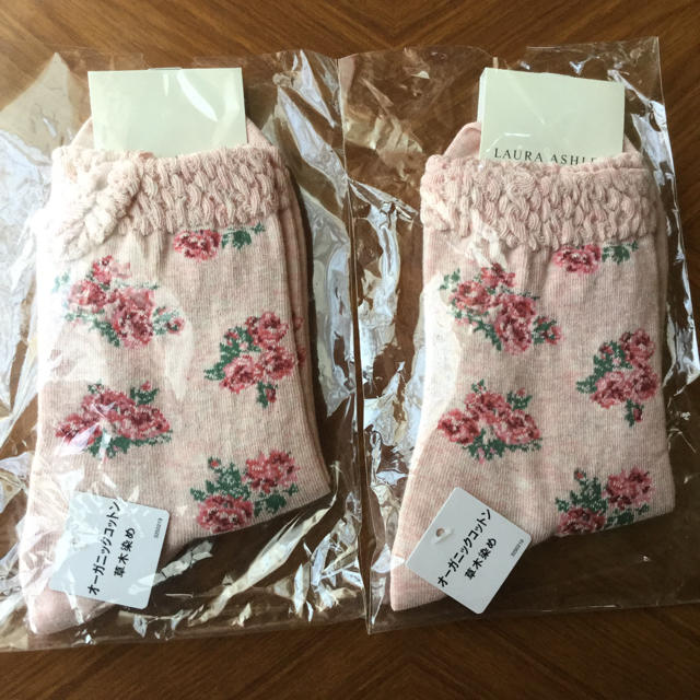 LAURA ASHLEY(ローラアシュレイ)のソックス　ローラアシュレイ　新品　未使用 レディースのレッグウェア(ソックス)の商品写真