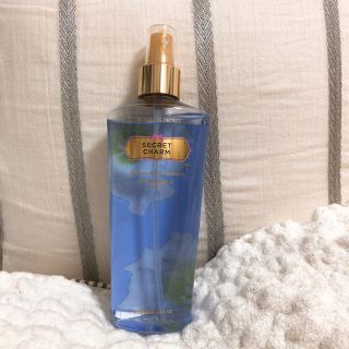 ヴィクトリアズシークレット(Victoria's Secret)の【Victoria's Secret】ボディミスト【SECRET CHARM】(香水(女性用))