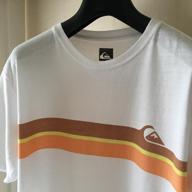 QUIKSILVER(クイックシルバー)のクイックシルバー　tシャツ  M ホワイト  メンズのトップス(Tシャツ/カットソー(半袖/袖なし))の商品写真