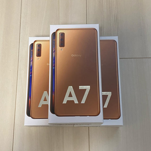 スマートフォン/携帯電話GALAXY A7 GOLD