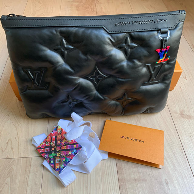 Louis Vuitton ポシェット A4 ヴァージル クラッチ Virgil