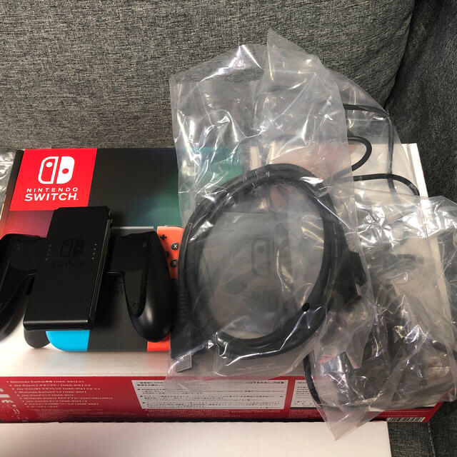 ニンテンドースイッチ 本体 ケース付き ニンテンドースイッチ 本体 ケース付き