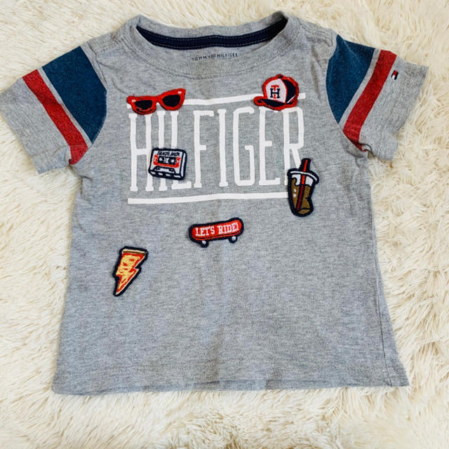 TOMMY HILFIGER(トミーヒルフィガー)のTOMMY HILFIGER 12M キッズ/ベビー/マタニティのベビー服(~85cm)(Ｔシャツ)の商品写真