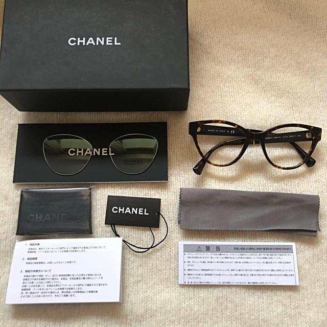 CHANEL(シャネル)のCHANEL キャットアイ　眼鏡 レディースのファッション小物(サングラス/メガネ)の商品写真