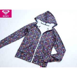 ロキシー(Roxy)のロキシー ラッシュガード 小花柄 袖ロゴ Mサイズ ブラック(水着)