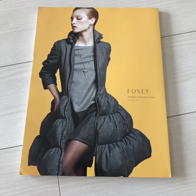 FOXEY(フォクシー)のフォクシー マガジンno.15 エンタメ/ホビーの雑誌(ファッション)の商品写真