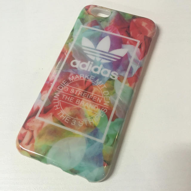 adidas(アディダス)の送料無料 adidas ケース 新品 スマホ/家電/カメラのスマホアクセサリー(モバイルケース/カバー)の商品写真