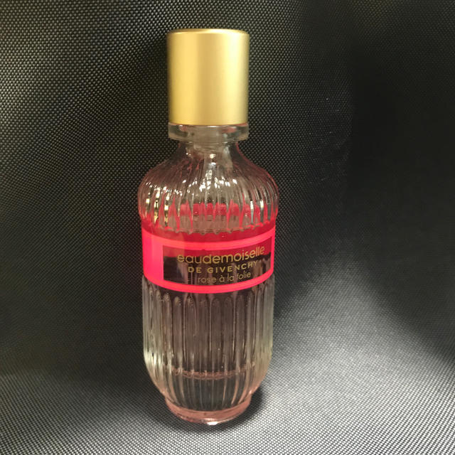 GIVENCHY オードモワゼル ローズアラフォリ EDT 50mL