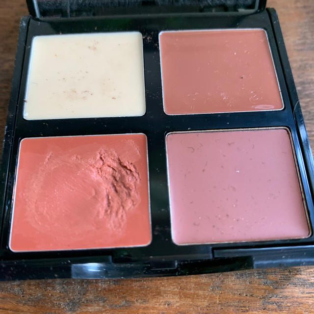 BOBBI BROWN(ボビイブラウン)のBOBBI BROWN 2個セット コスメ/美容のキット/セット(コフレ/メイクアップセット)の商品写真