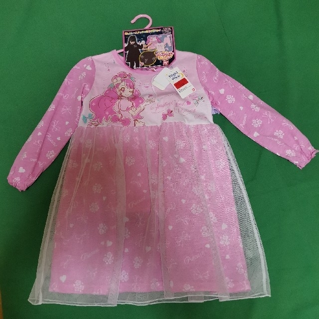 BANDAI(バンダイ)のヒーリングっどプリキュア　光るパジャマ　110cm キッズ/ベビー/マタニティのキッズ服女の子用(90cm~)(パジャマ)の商品写真