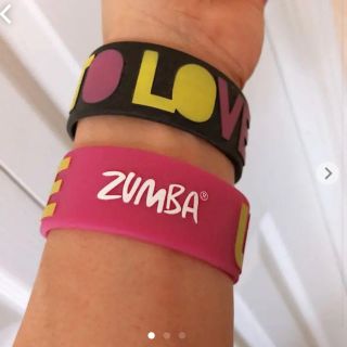 ズンバ アクセサリーの通販 39点 | Zumbaのレディースを買うならラクマ