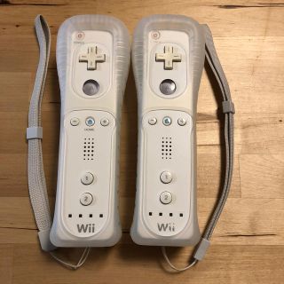 ウィー(Wii)のwii リモコン　白　2本セット(その他)