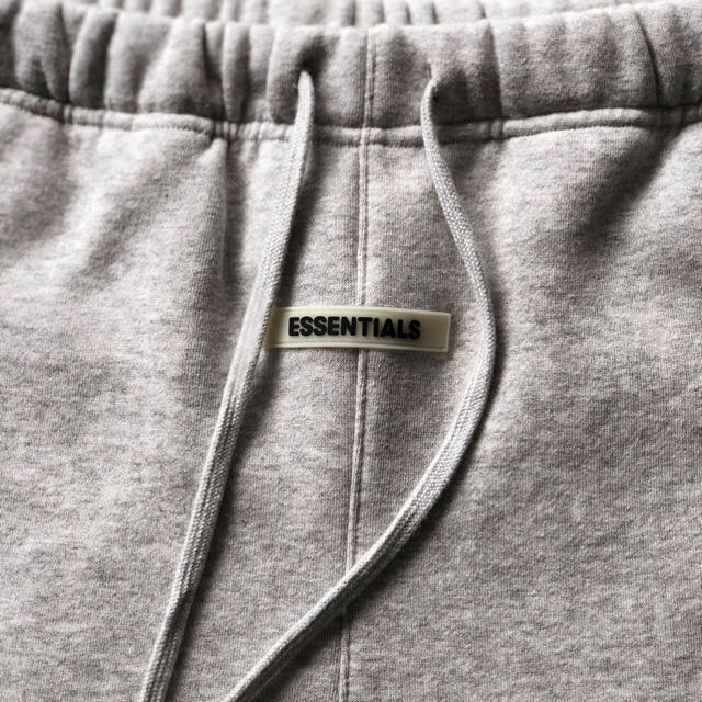 FEAR OF GOD(フィアオブゴッド)のChris様 専用 FOG  ESSENTIALS　エッセンシャルズ メンズのパンツ(ショートパンツ)の商品写真