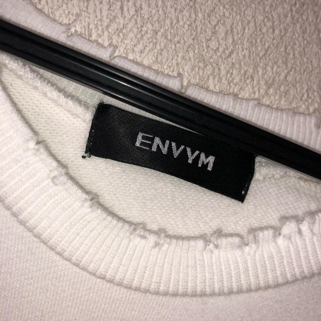 ENVYM(アンビー)のENVYM ダメージ トレーナー レディースのトップス(トレーナー/スウェット)の商品写真