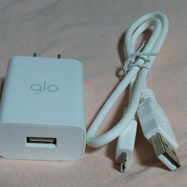 glo(グロー)のグロー充電器 メンズのファッション小物(タバコグッズ)の商品写真