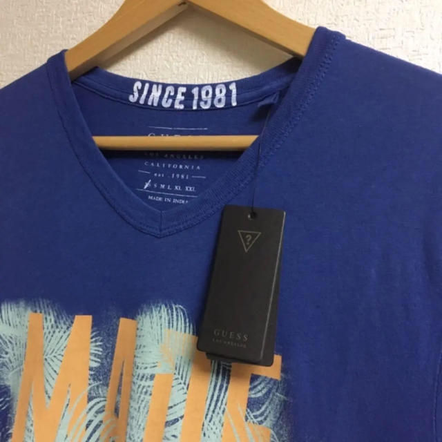 GUESS(ゲス)の定価5292円 新品 GUESS ゲス メンズ Tシャツ Vネック 正規品 メンズのトップス(Tシャツ/カットソー(半袖/袖なし))の商品写真