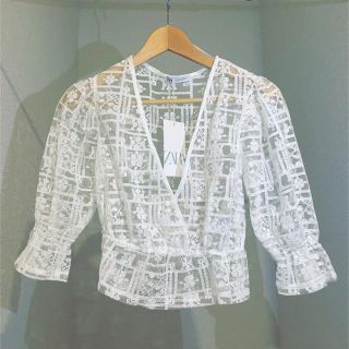 ザラ(ZARA)の【新品】ZARA レーストップス(シャツ/ブラウス(長袖/七分))