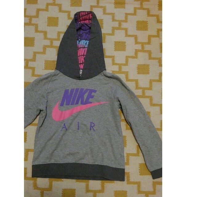 NIKE(ナイキ)のナイキパーカー キッズ/ベビー/マタニティのキッズ服男の子用(90cm~)(その他)の商品写真