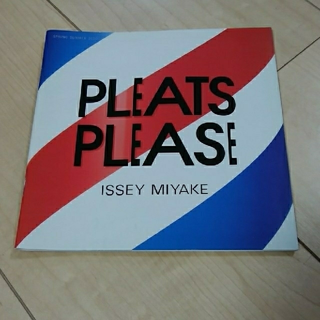 PLEATS PLEASE ISSEY MIYAKE(プリーツプリーズイッセイミヤケ)のプリーツプリーズ カタログ レディースのレディース その他(その他)の商品写真