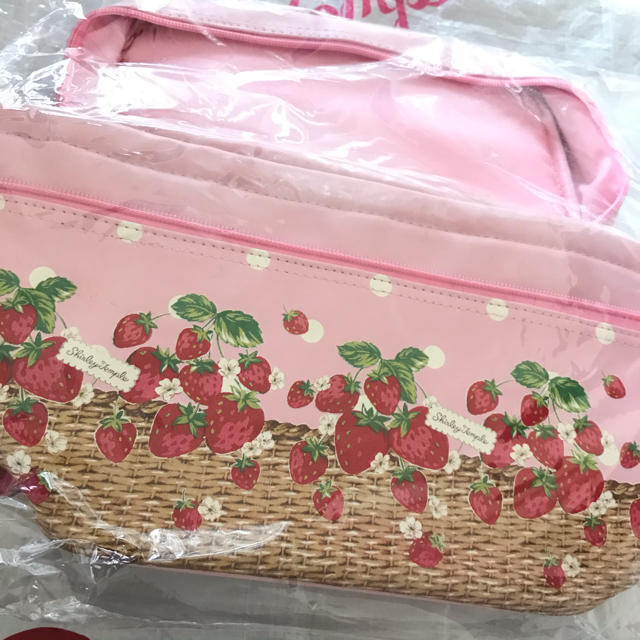 新品 シャーリーテンプル いちごポシェット