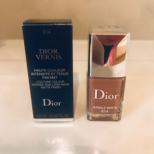 Dior(ディオール)のdior 614 マット マニュキュア コスメ/美容のネイル(マニキュア)の商品写真