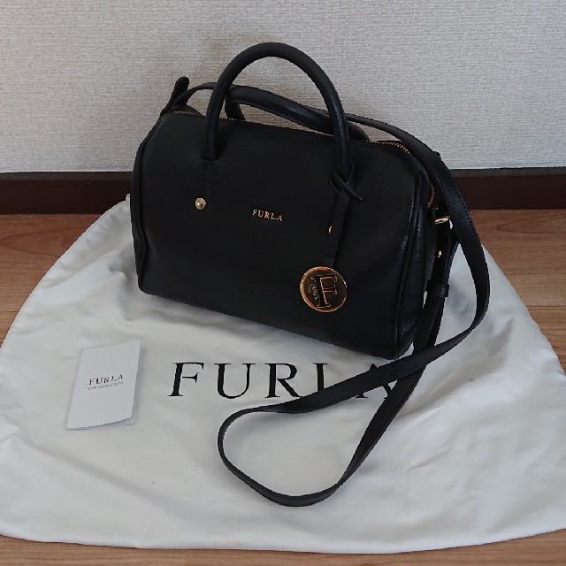 ショルダーバッグFURLA