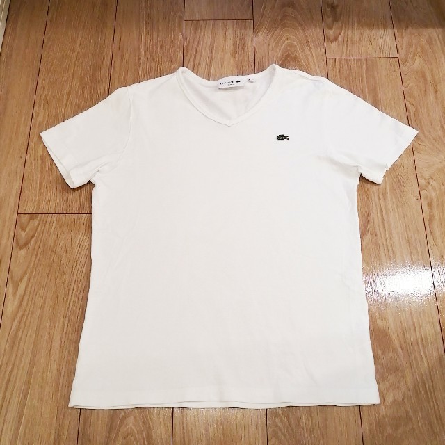 LACOSTE(ラコステ)のcocoapu様専用ラコステ コットンVネックTシャツ ホワイトSサイズ メンズのトップス(Tシャツ/カットソー(半袖/袖なし))の商品写真